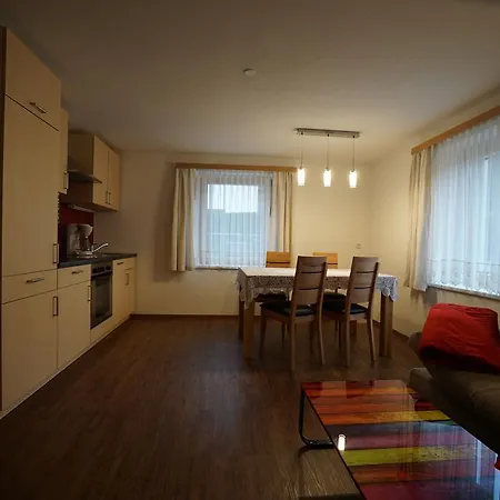 公寓 Fam Alfons Geiler 海因费尔斯