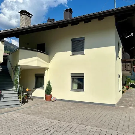 Fam Alfons Geiler Apartamento